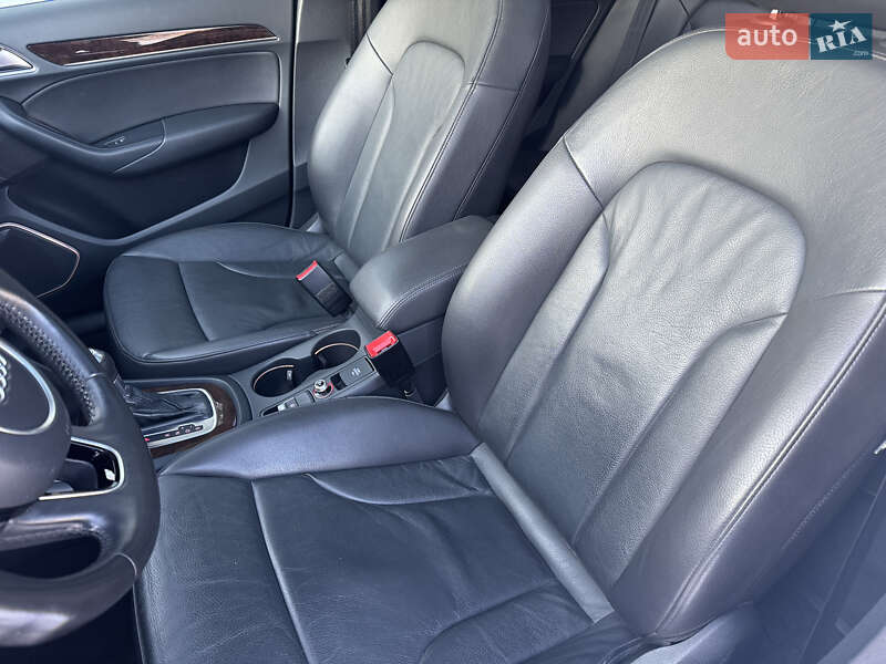 Внедорожник / Кроссовер Audi Q3 2016 в Житомире