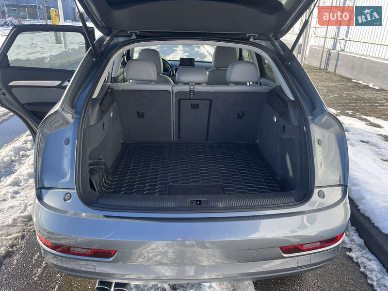 Внедорожник / Кроссовер Audi Q3 2015 в Виноградове