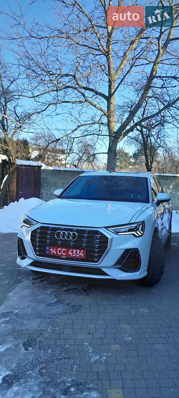 Внедорожник / Кроссовер Audi Q3 2021 в Стрые