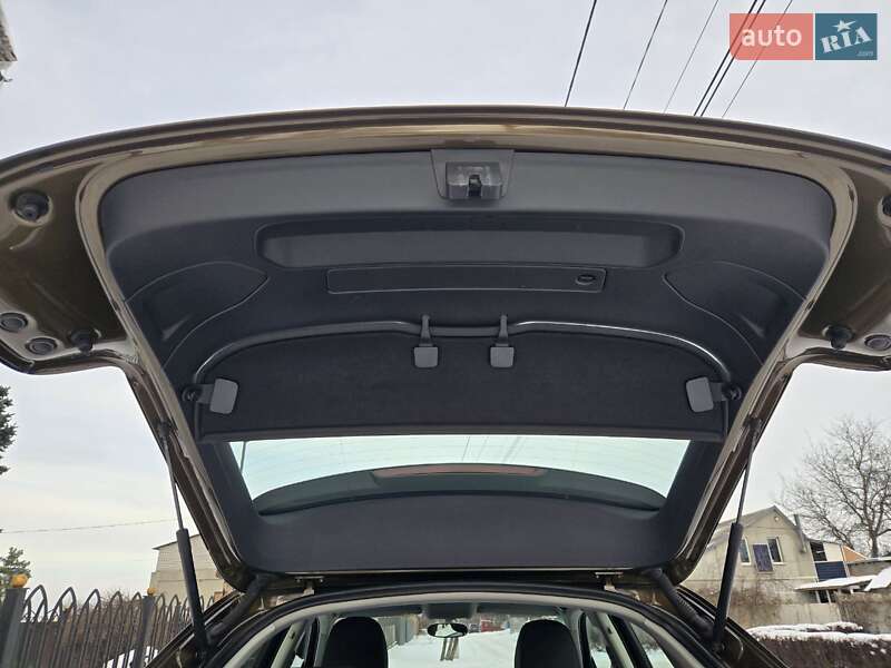 Внедорожник / Кроссовер Audi Q3 2012 в Каменском фото 30 Внедорожник / Кроссовер Audi Q3 2012 в Каменском