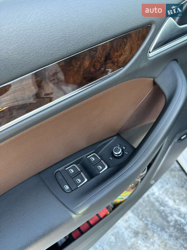 Внедорожник / Кроссовер Audi Q3 2018 в Львове