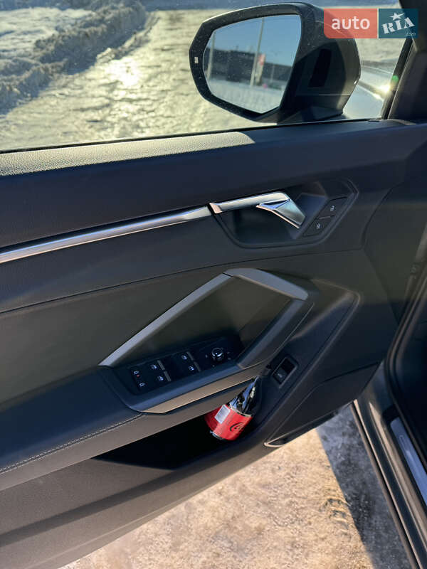 Позашляховик / Кросовер Audi Q3 2019 в Львові фото 4 Позашляховик / Кросовер Audi Q3 2019 в Львові
