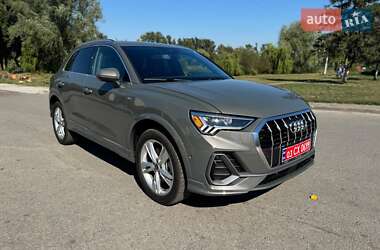 Позашляховик / Кросовер Audi Q3 2024 в Новомосковську
