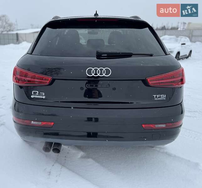 Позашляховик / Кросовер Audi Q3 2016 в Радивиліві