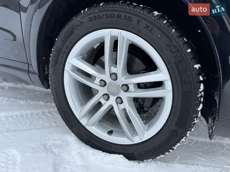 Позашляховик / Кросовер Audi Q3 2016 в Радивиліві