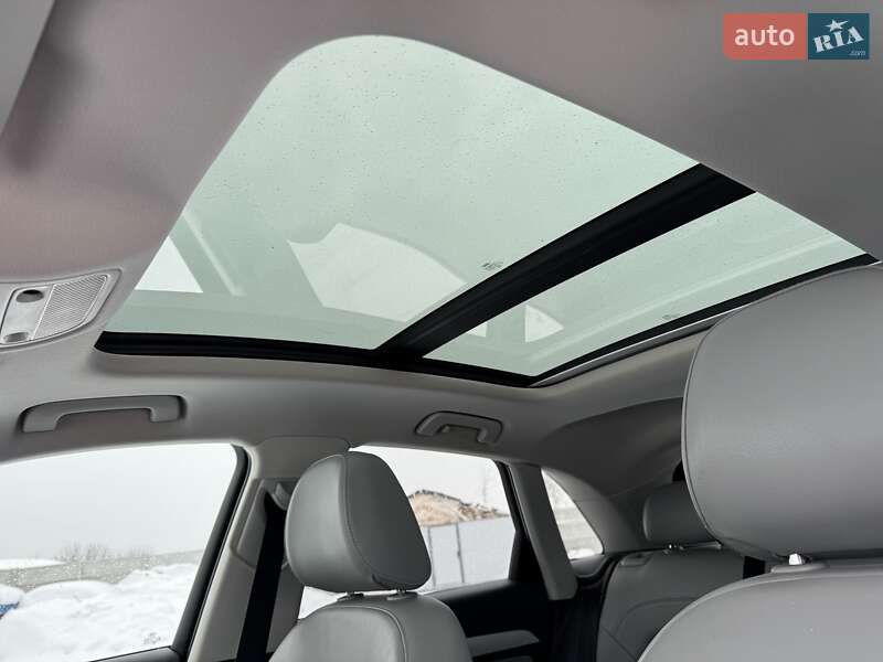 Позашляховик / Кросовер Audi Q3 2016 в Радивиліві