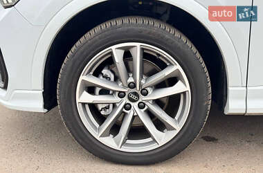 Внедорожник / Кроссовер Audi Q3 2024 в Киеве