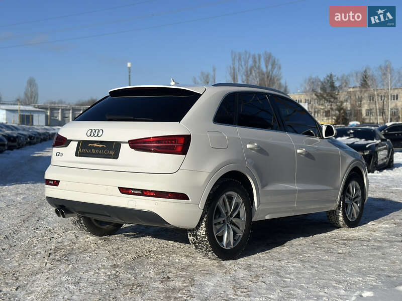 Позашляховик / Кросовер Audi Q3 2015 в Харкові