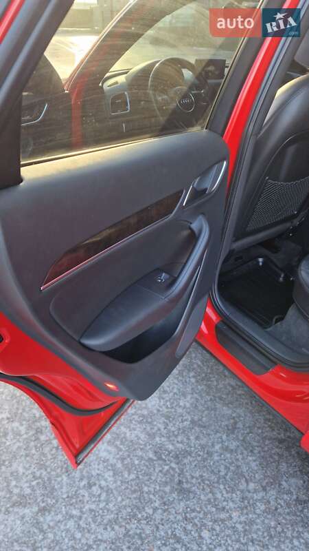 Внедорожник / Кроссовер Audi Q3 2016 в Николаеве