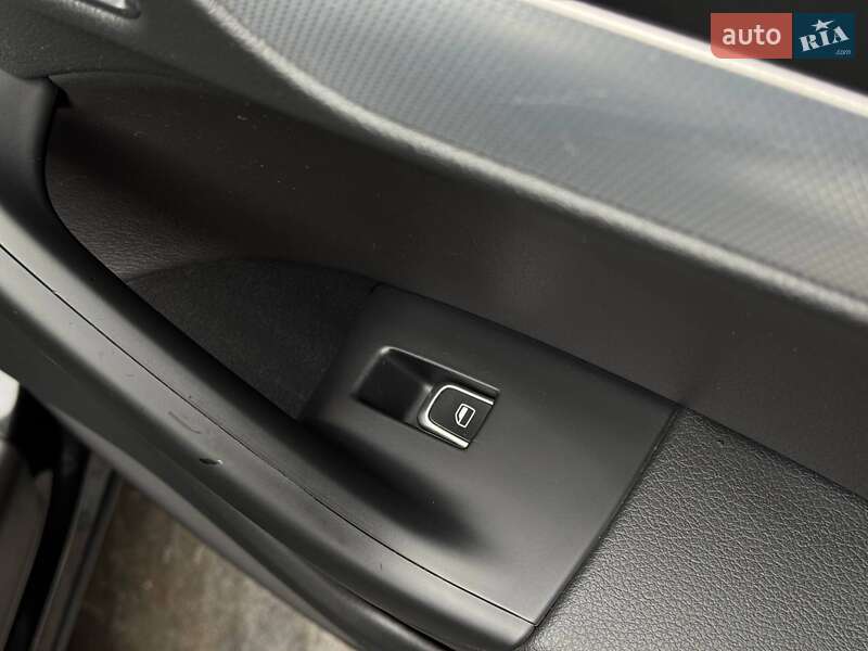 Внедорожник / Кроссовер Audi Q3 2016 в Ровно фото 52 Внедорожник / Кроссовер Audi Q3 2016 в Ровно