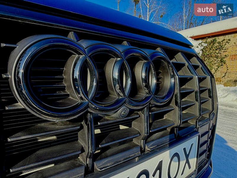 Позашляховик / Кросовер Audi Q3 2024 в Чернівцях