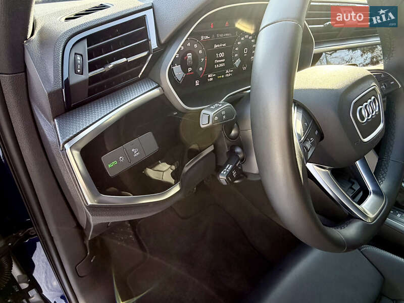 Позашляховик / Кросовер Audi Q3 2024 в Чернівцях