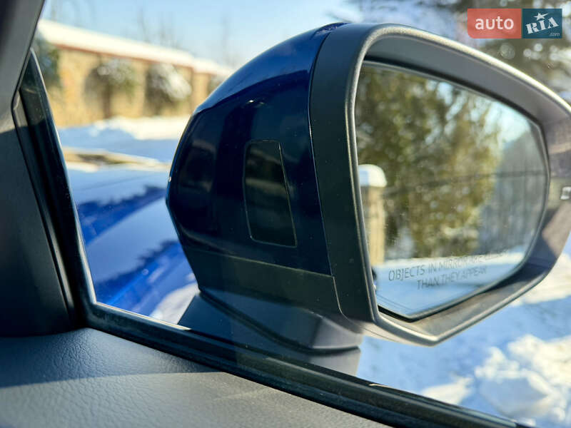 Позашляховик / Кросовер Audi Q3 2024 в Чернівцях