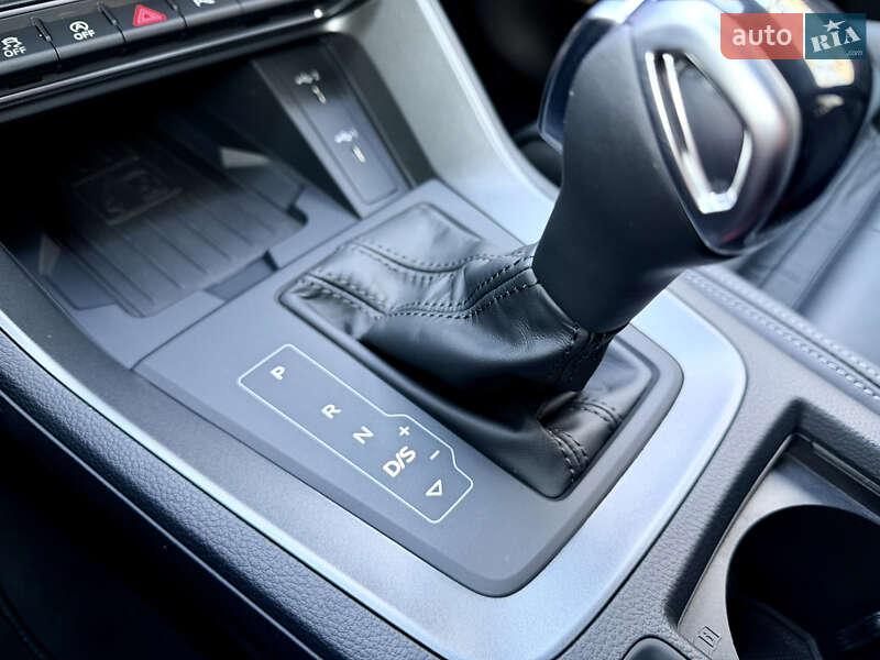 Позашляховик / Кросовер Audi Q3 2024 в Чернівцях