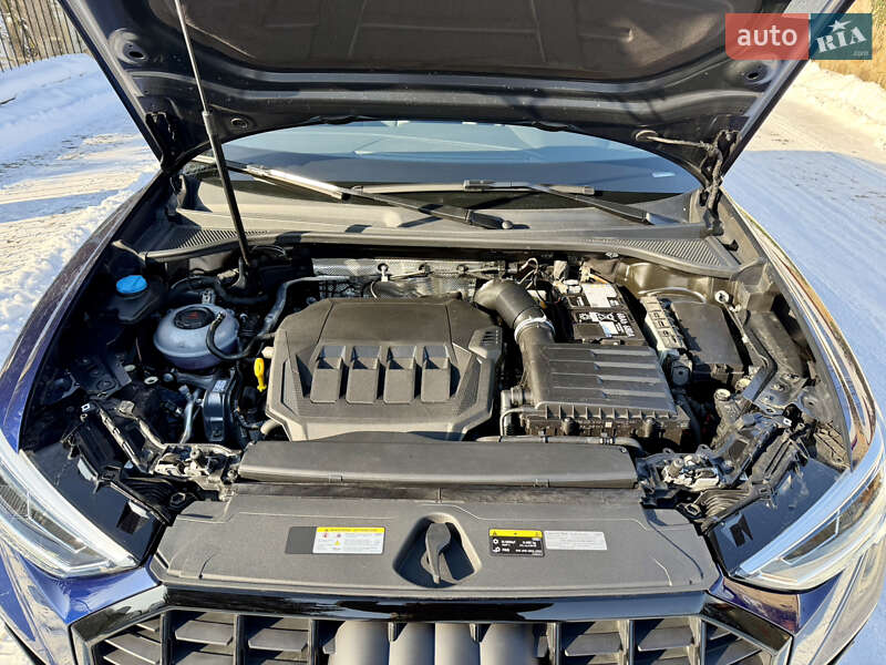 Позашляховик / Кросовер Audi Q3 2024 в Чернівцях