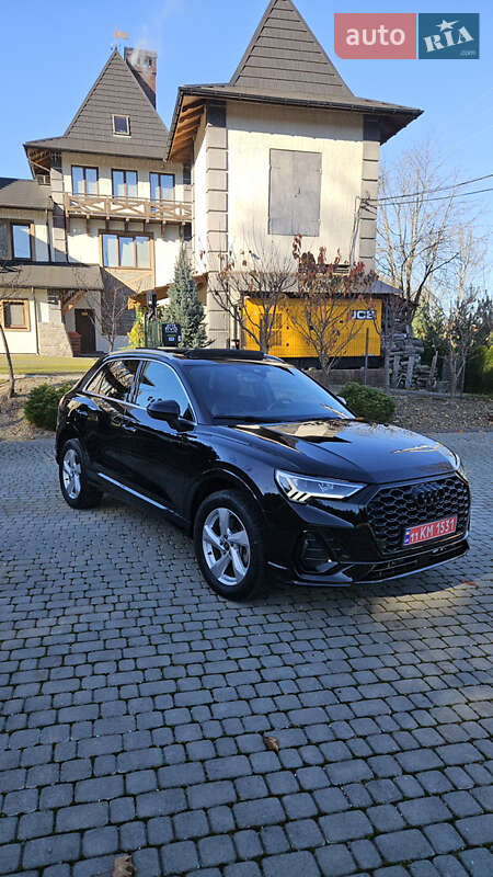 Позашляховик / Кросовер Audi Q3 2022 в Старому Самборі