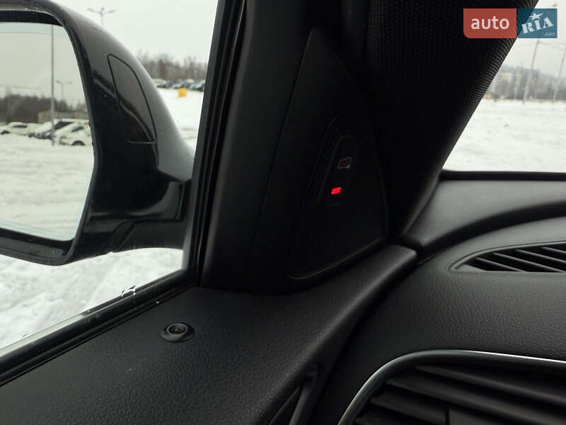 Позашляховик / Кросовер Audi Q3 2015 в Львові