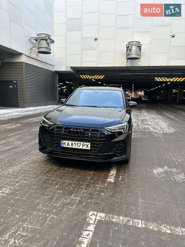 Позашляховик / Кросовер Audi Q3 2024 в Києві