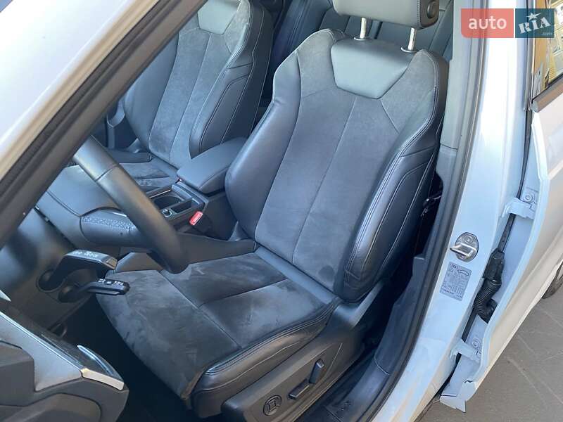 Позашляховик / Кросовер Audi Q3 2022 в Дніпрі