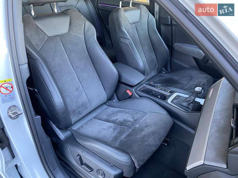 Позашляховик / Кросовер Audi Q3 2022 в Дніпрі