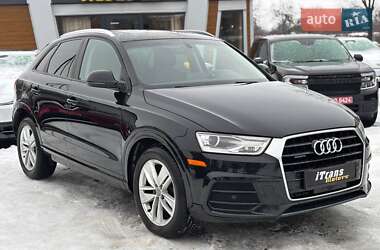 Внедорожник / Кроссовер Audi Q3 2017 в Стрые