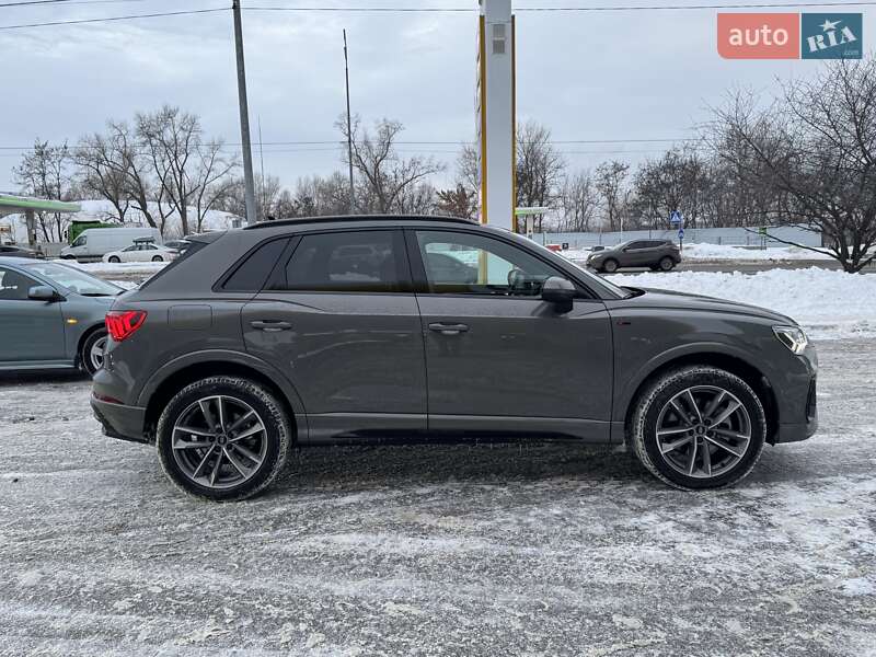 Внедорожник / Кроссовер Audi Q3 2024 в Киеве