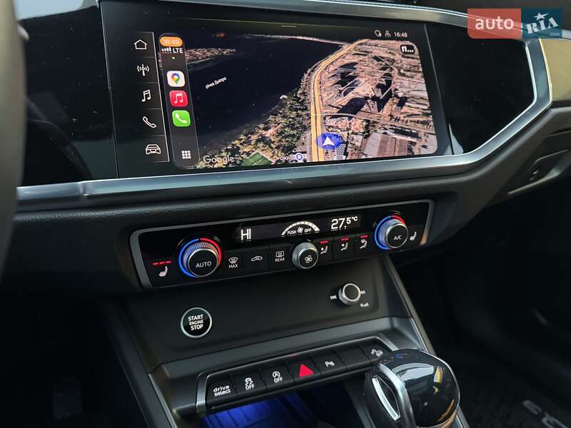 Внедорожник / Кроссовер Audi Q3 2024 в Киеве