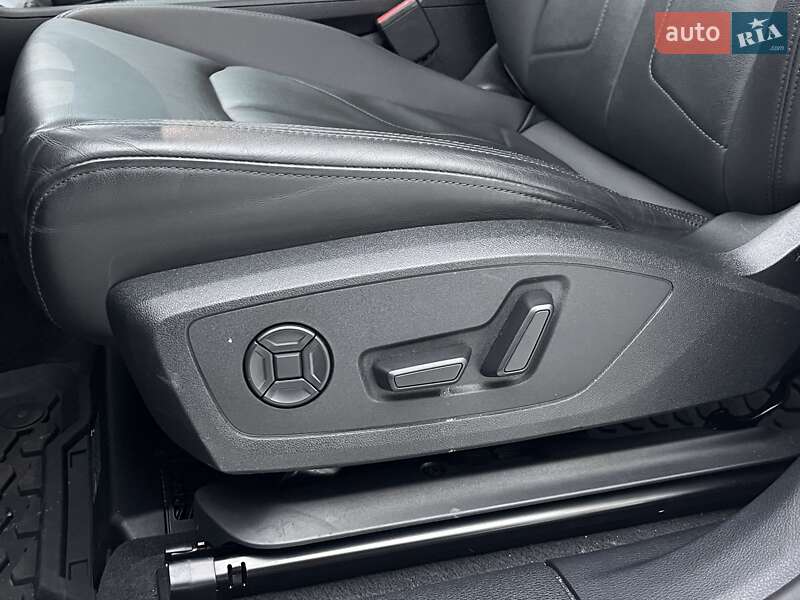 Позашляховик / Кросовер Audi Q3 2021 в Житомирі