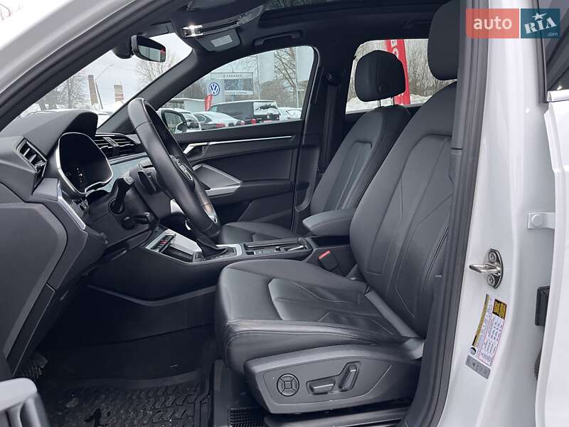 Позашляховик / Кросовер Audi Q3 2021 в Житомирі