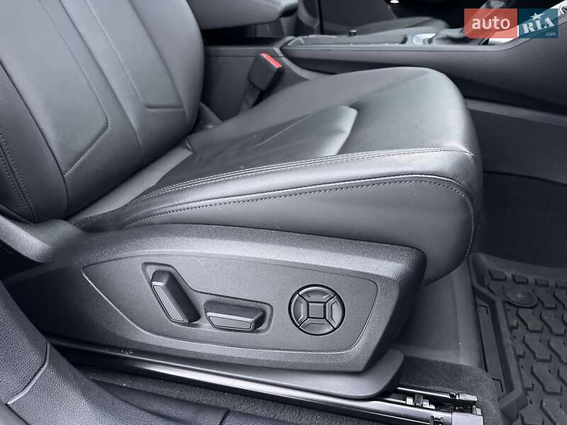 Позашляховик / Кросовер Audi Q3 2021 в Житомирі