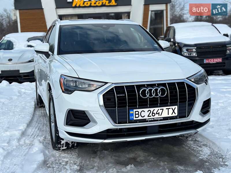 Позашляховик / Кросовер Audi Q3 2020 в Стрию
