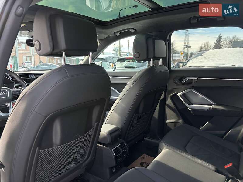 Позашляховик / Кросовер Audi Q3 2020 в Стрию