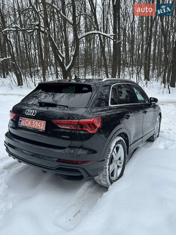 Позашляховик / Кросовер Audi Q3 2023 в Києві фото 13 Позашляховик / Кросовер Audi Q3 2023 в Києві