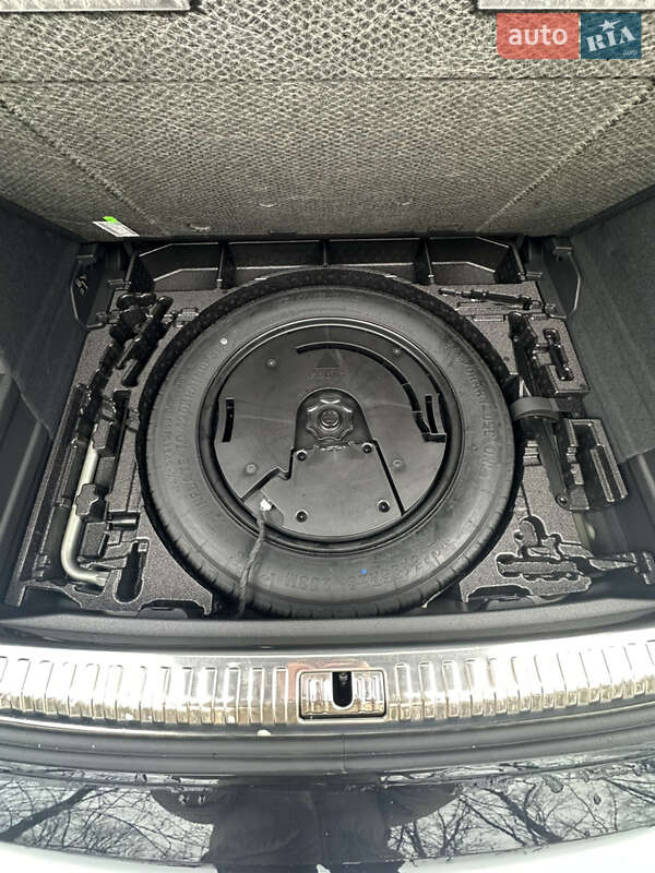 Позашляховик / Кросовер Audi Q3 2023 в Києві фото 30 Позашляховик / Кросовер Audi Q3 2023 в Києві