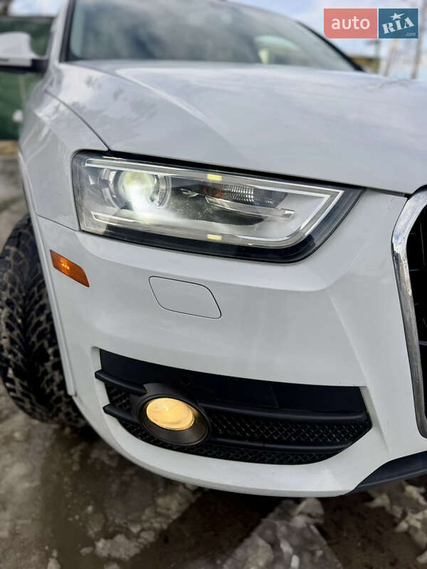 Позашляховик / Кросовер Audi Q3 2015 в Львові