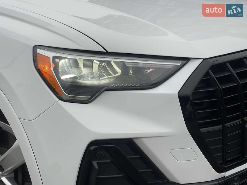Позашляховик / Кросовер Audi Q3 2019 в Києві