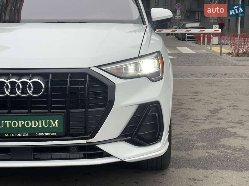 Позашляховик / Кросовер Audi Q3 2019 в Києві