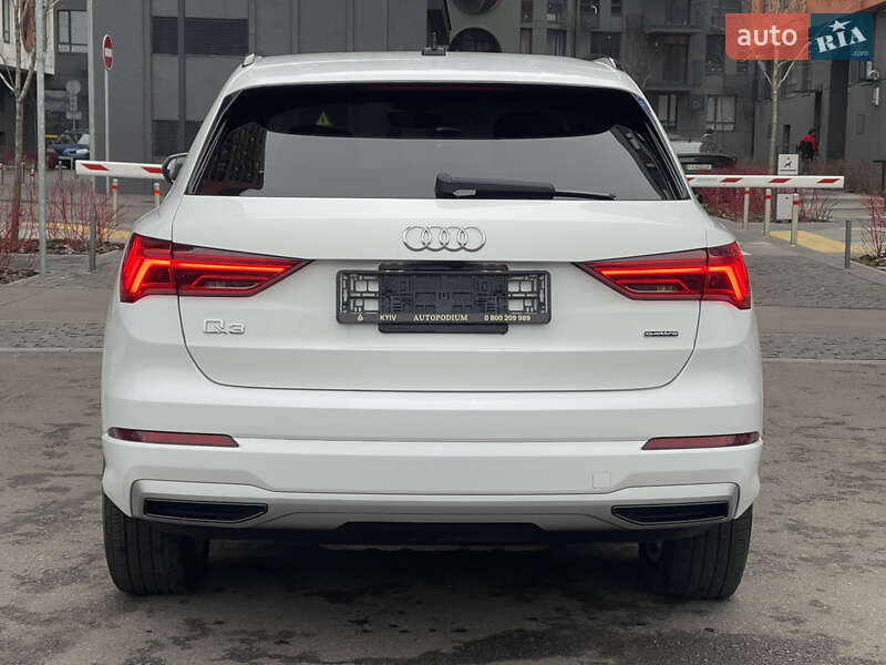 Позашляховик / Кросовер Audi Q3 2019 в Києві