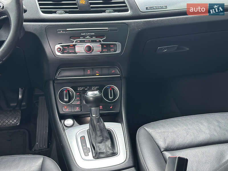 Позашляховик / Кросовер Audi Q3 2016 в Дубні