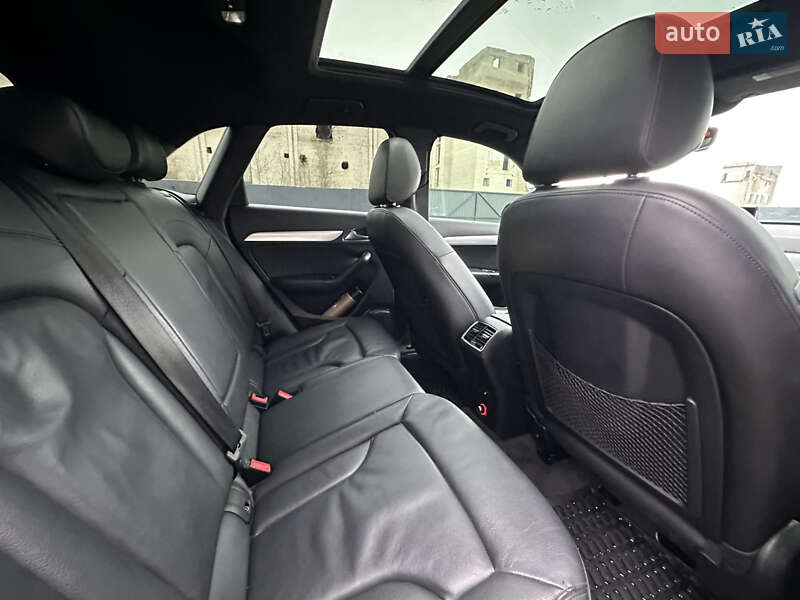 Позашляховик / Кросовер Audi Q3 2016 в Дубні