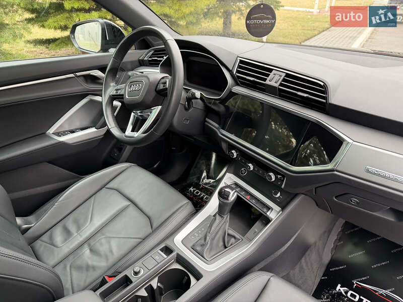 Позашляховик / Кросовер Audi Q3 2023 в Одесі