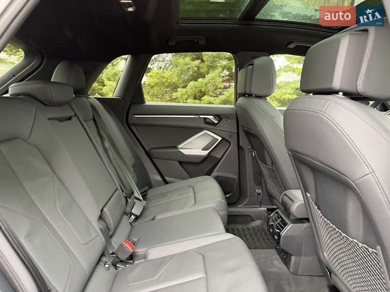 Позашляховик / Кросовер Audi Q3 2023 в Одесі