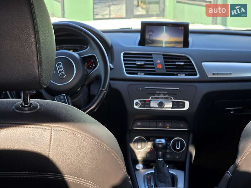 Позашляховик / Кросовер Audi Q3 2016 в Ірпені