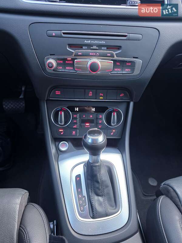 Позашляховик / Кросовер Audi Q3 2016 в Ірпені