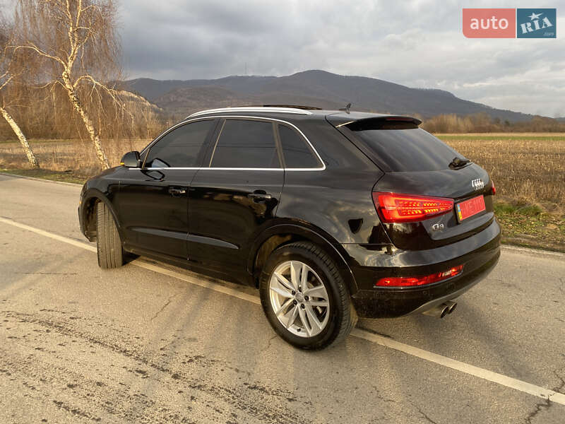 Позашляховик / Кросовер Audi Q3 2016 в Хусті