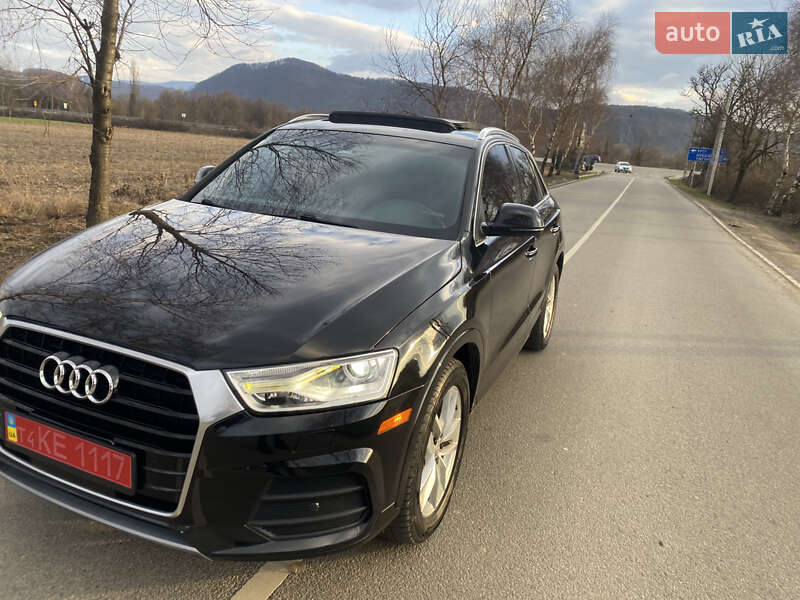 Позашляховик / Кросовер Audi Q3 2016 в Хусті