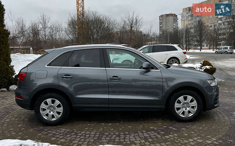 Внедорожник / Кроссовер Audi Q3 2016 в Львове
