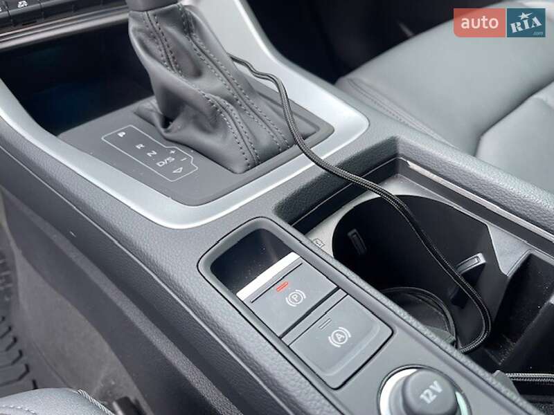 Внедорожник / Кроссовер Audi Q3 2025 в Киеве фото 40 Внедорожник / Кроссовер Audi Q3 2025 в Киеве