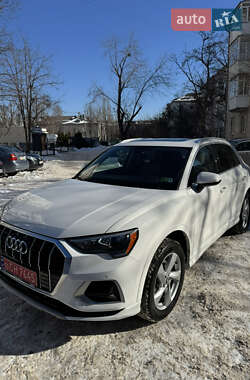 Позашляховик / Кросовер Audi Q3 2019 в Києві