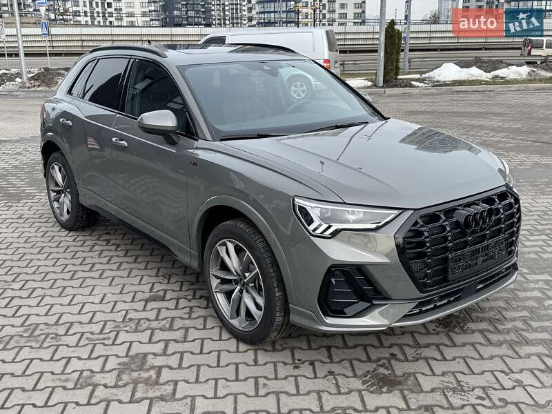 Позашляховик / Кросовер Audi Q3 2024 в Києві фото 13 Позашляховик / Кросовер Audi Q3 2024 в Києві